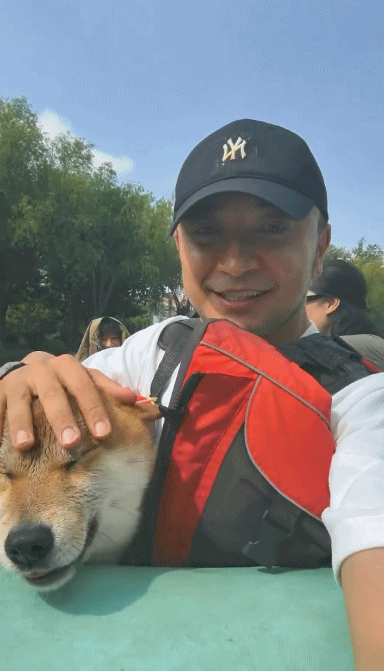 尼格买提一个夏天一条vlog真的被尼格买提的vlog治愈了～尼格买把“活在当下”
