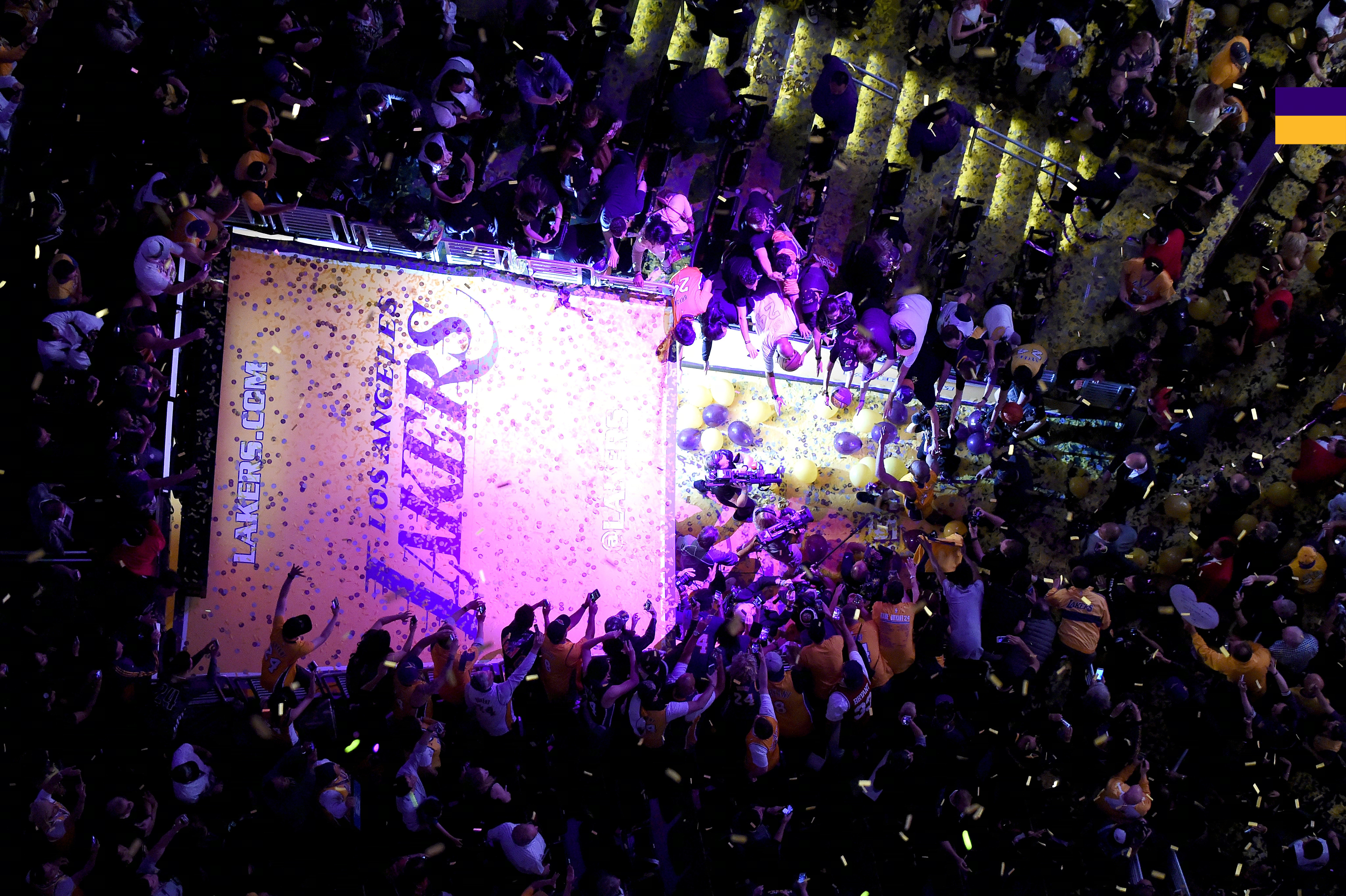 「球馆一角」湖人国度 洛城篮球的荣耀圣殿💜💛在Crypto.com球馆，你印
