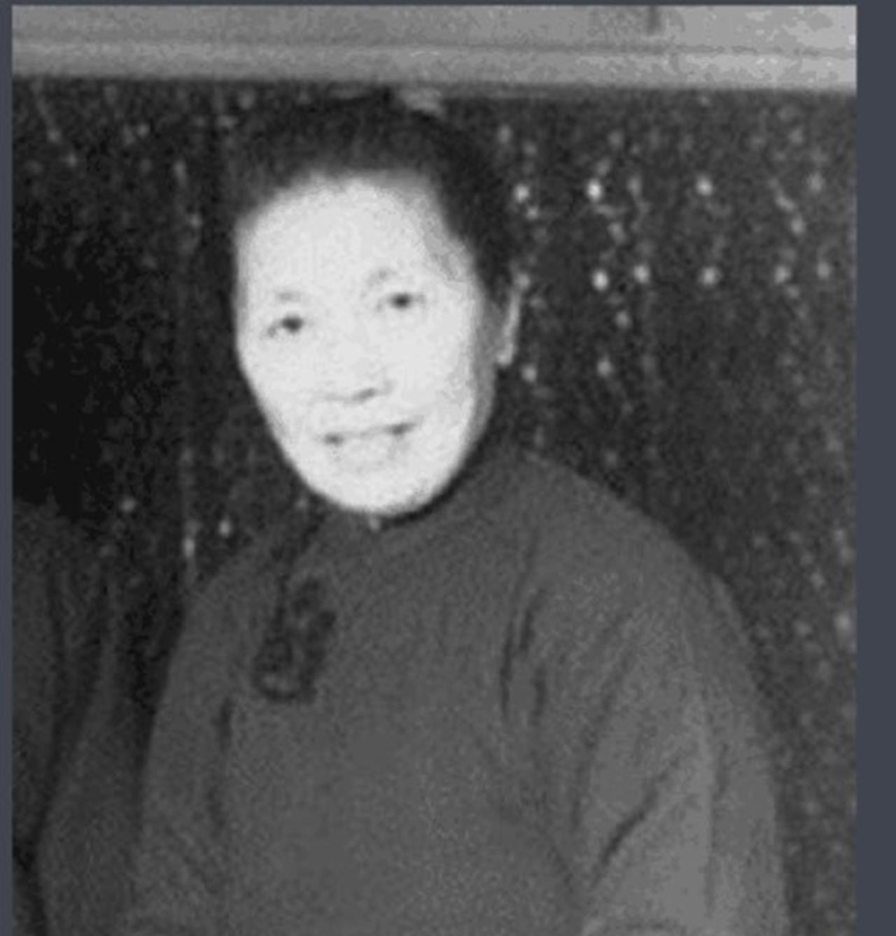 上海滩女帮头，汉奸名单里的名字，她到底算哪一类人。
佘爱珍不是小说里写的那种天生