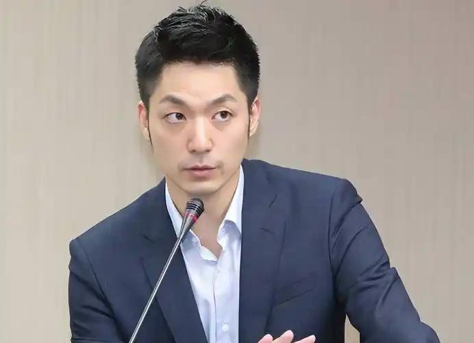 台湾政坛这片天，怕是要变了！岛内现在流传着一个预言：只要蒋万安2026年顺利连任