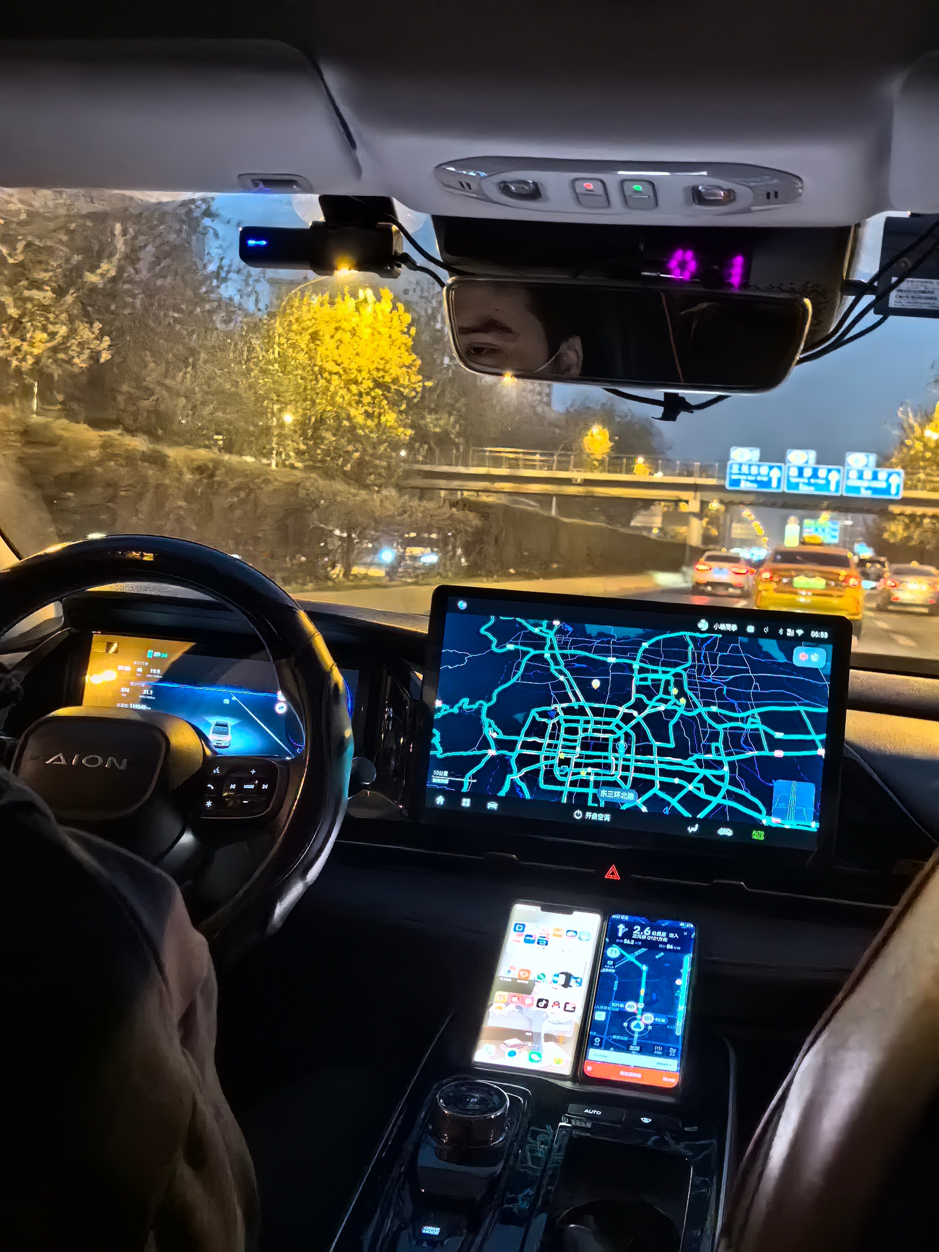 #做早饭时想# 一大早，北京三环路上就很堵，辛劳的人还是多。早晨8:00的课，从