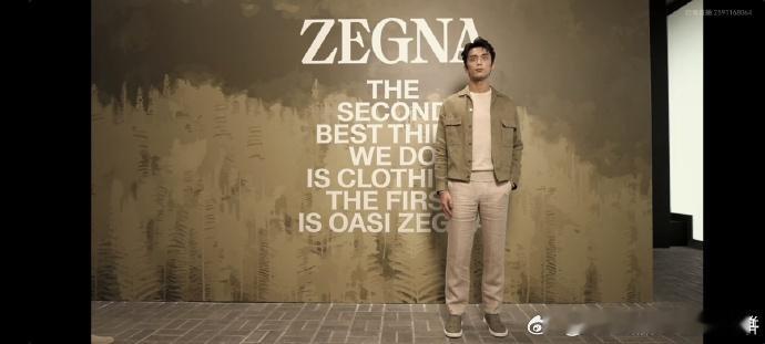 #吴磊上海活动现场人气#磊磊真是什么风格都能hold住，举手投足间都是贵气感！ 