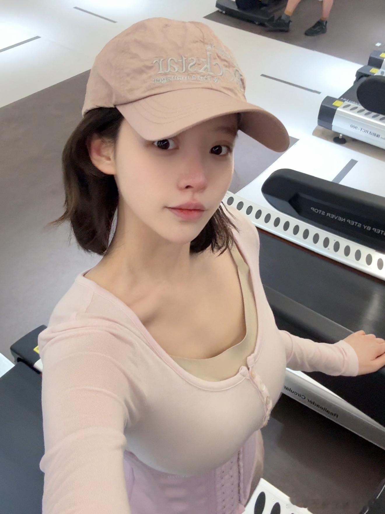 最近Plog🍴🧋 留言摸三位宝贝喝奶茶咯！！！-从小韩回来之后在家躺了十天，