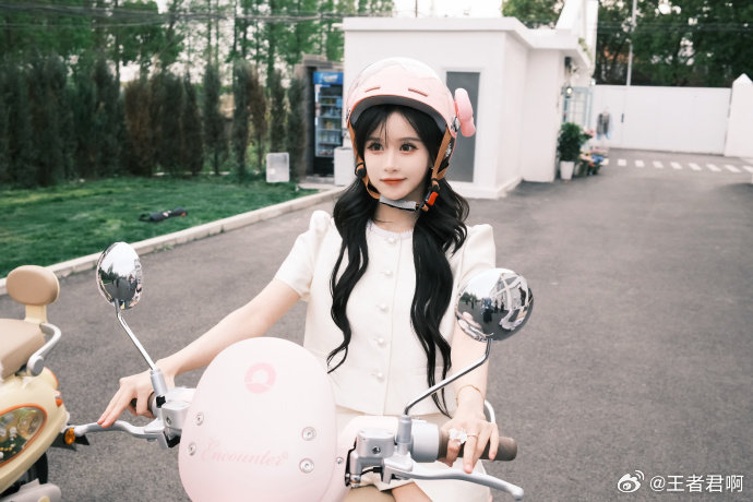 女团选手段艺璇转行当厨子了百厨大战谁说爱豆只能站在舞台上发光，段艺璇转身走进厨房