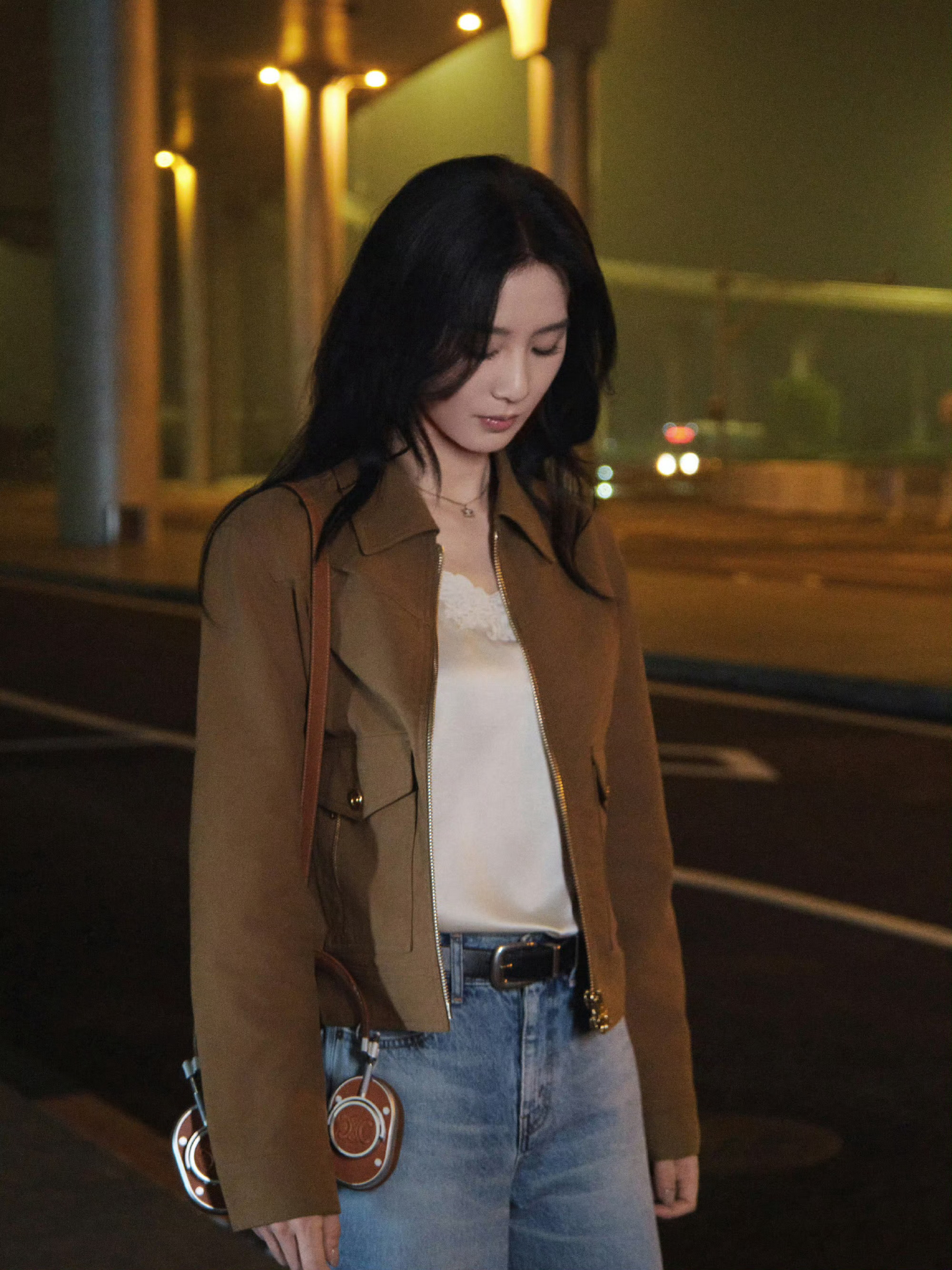 Celine女王启程喽~刘诗诗闪耀巴黎[老师爱你][老师爱你][老师爱你] ​​