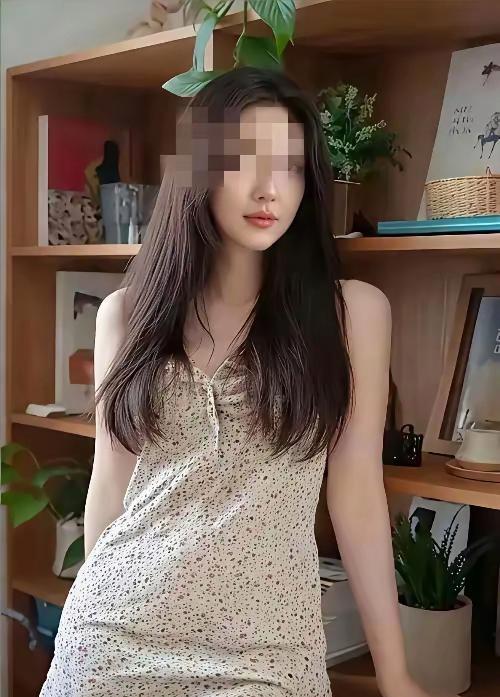 男子单位新来一位单身女同事，租住在他家楼下。女生长相漂亮、性格开朗，还是名牌大学