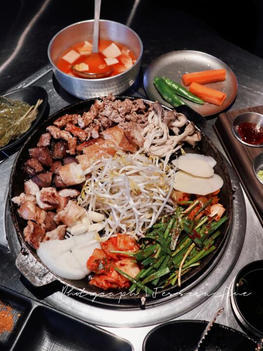 🇰🇷油滋滋的烤牛肠是幸福的味道🥹