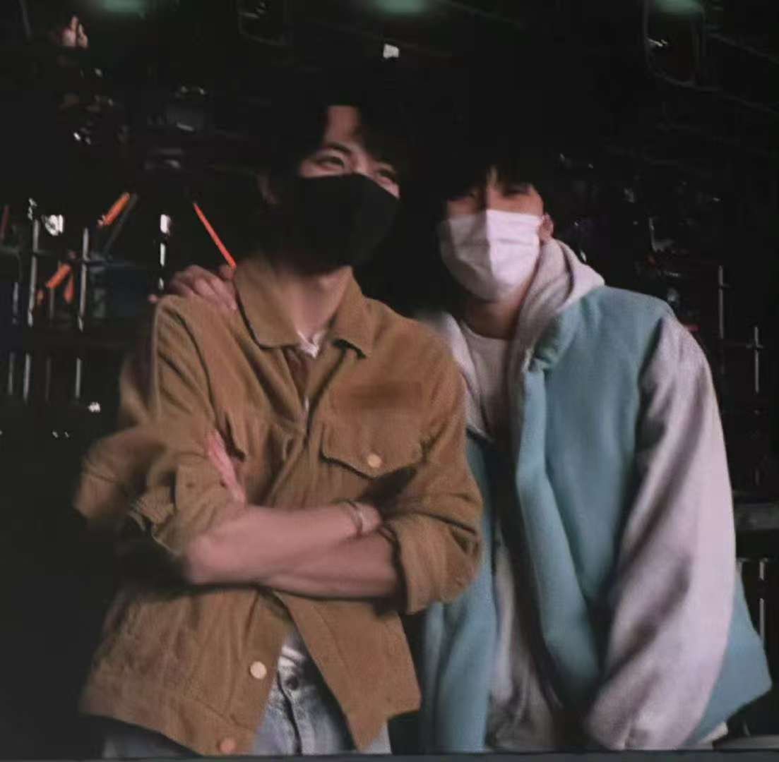 尹净汉全圆佑去了崔胜澈金珉奎演唱会尹净汉全圆佑去看了崔胜澈金珉奎演唱会尹净汉全圆