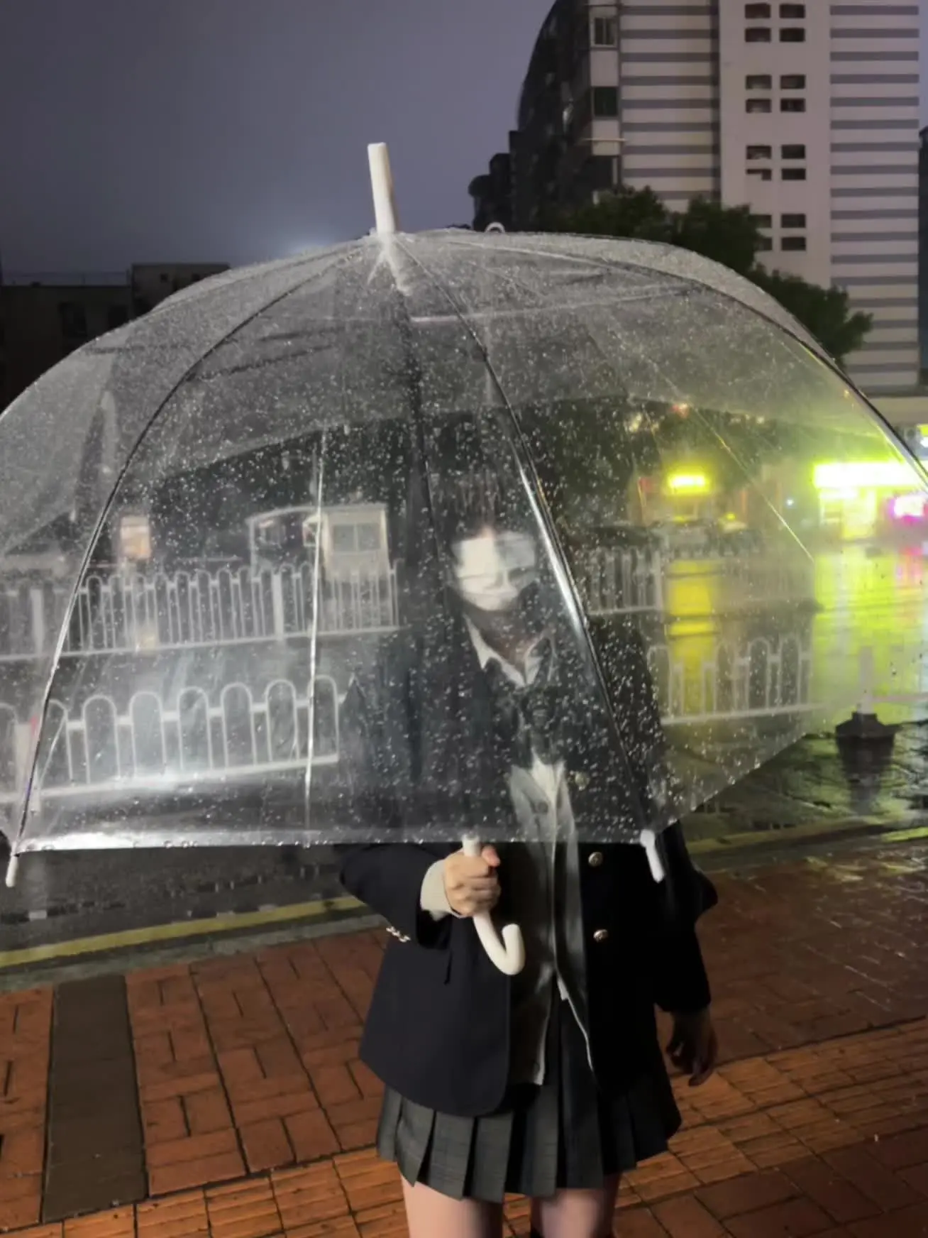 我本想下完这场雨就去找你的 哪知道这场雨绵绵不绝