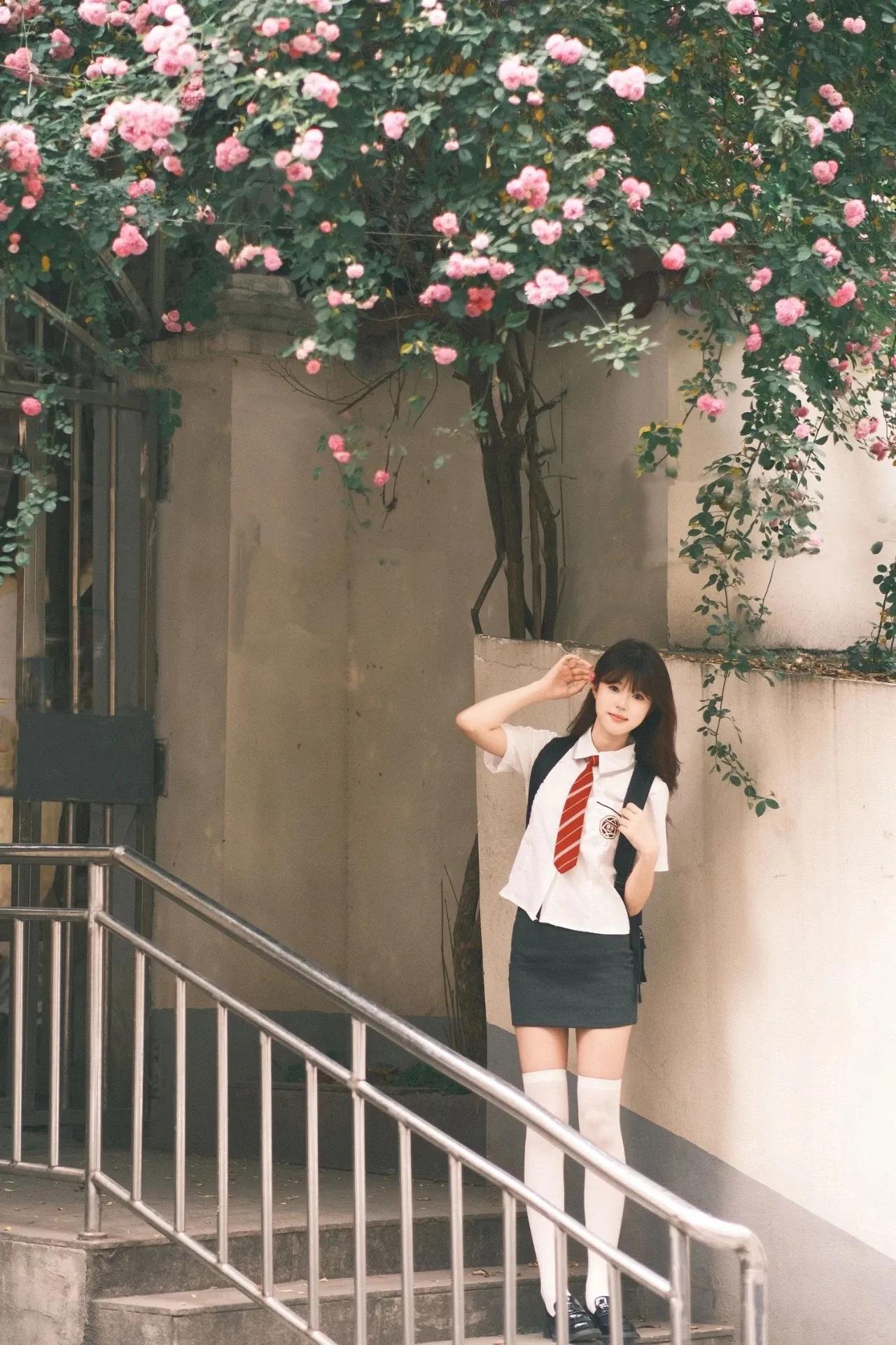 美女的美丽瞬间分享一起上学吧每天美丽照片分享