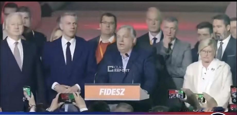 内政方面：构建“非自由民主”与稳定增长

通过修宪、立法和司法改革，强化执政党地