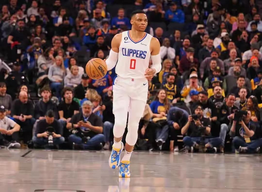 突发消息！威少正式宣布退役，结束自己长达18年的NBA职业生涯，一代传奇就此谢幕
