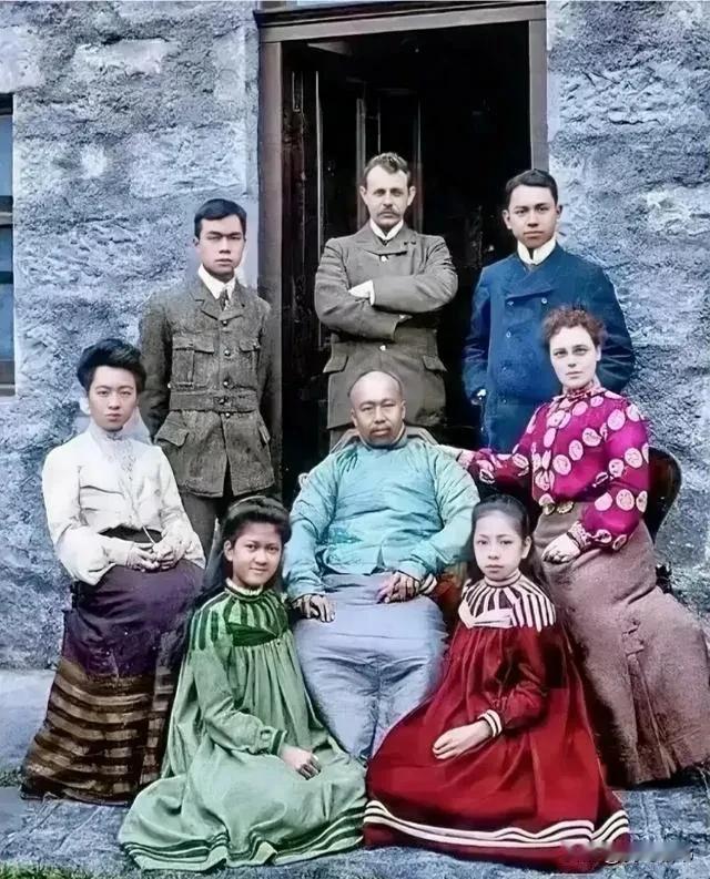 康有为的这几个特点，是个男人都会羡慕吧:

1.他一辈子娶了6个老婆，而且个个嫁