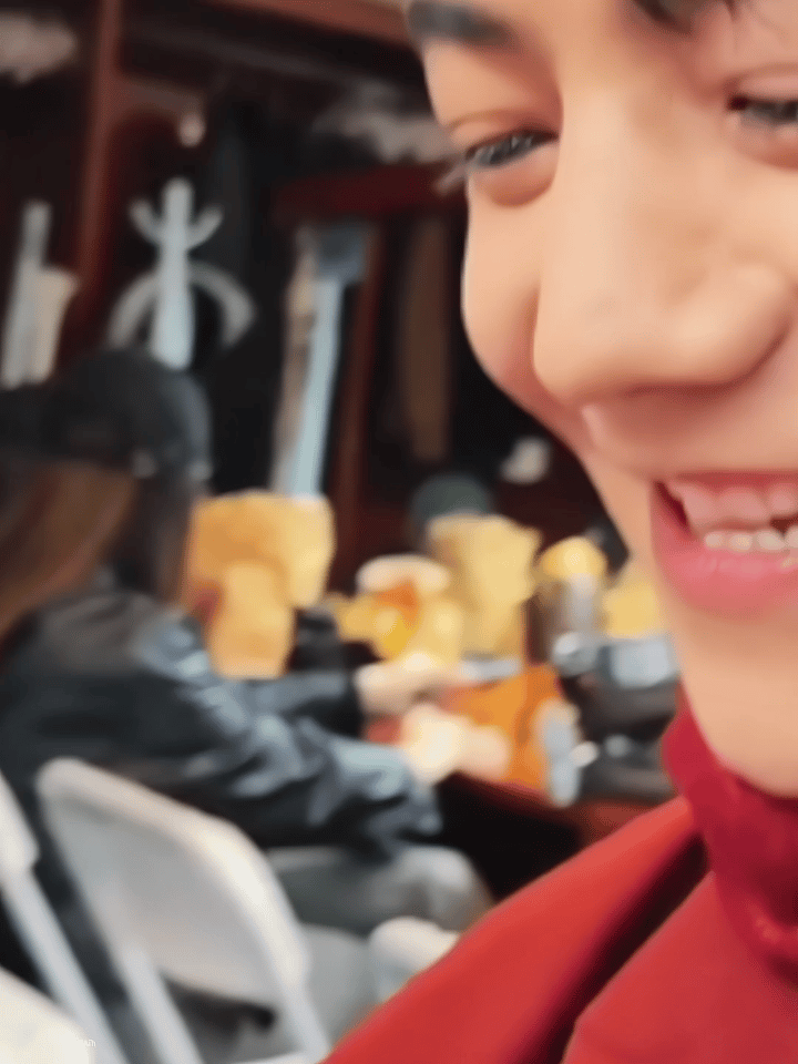 丁真真藏时光 早上好啊，真真和哈尼们。任何时候都要这么开心嘚瑟