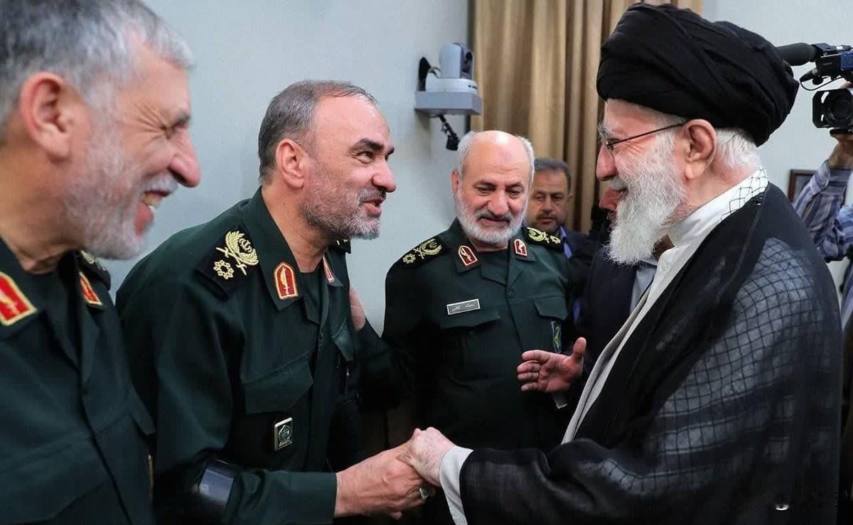 伊朗的经济很依赖石油出口,一旦石油卖不出去,国家就很难了,还有国际制裁,因为核武