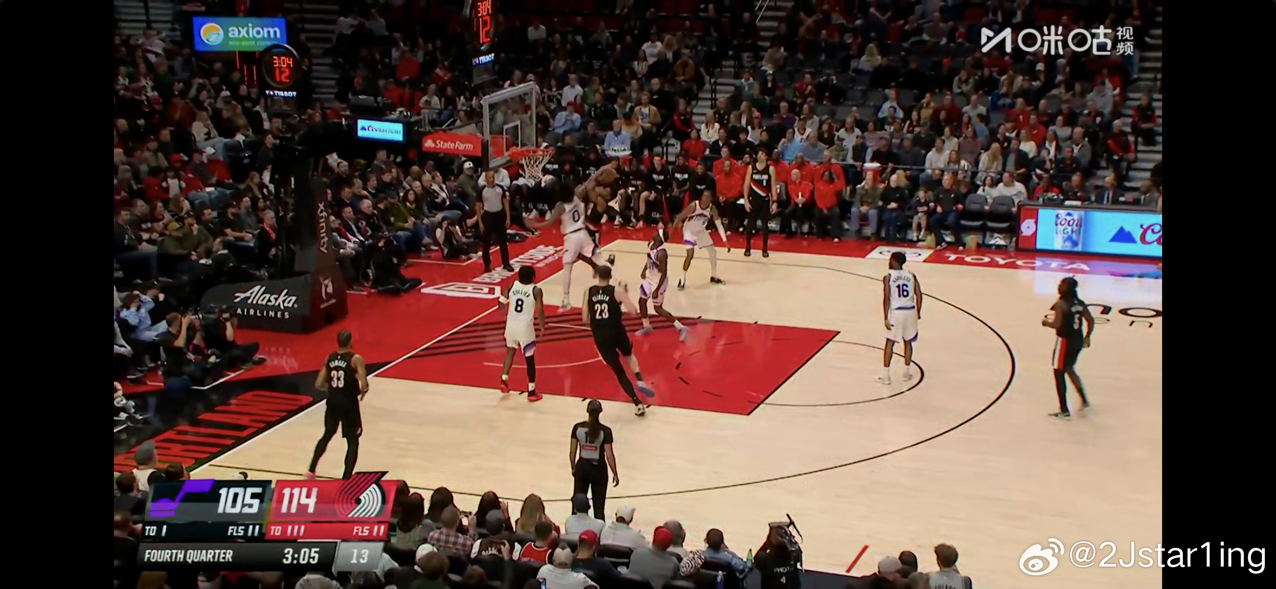 看爵士的比赛像开盲盒，每天随机抽取一个陌生的轮换球员，我寻思亨三让谁盖了呢，仔细