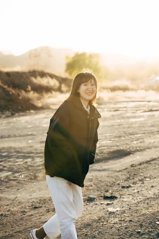 戴军在节目中透露，杨笠如今过着“没事常住清迈，有工作才回国”的生活方式，这一模式