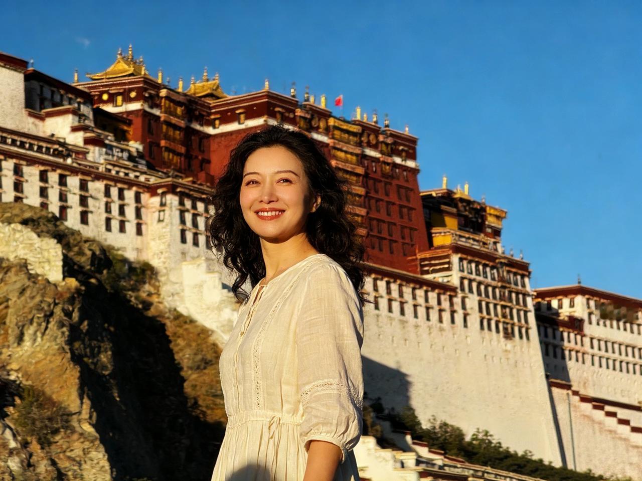 30岁辞职去西藏：我不是任性，是自救
 
30岁，我辞职了。
 
不是冲动，不是