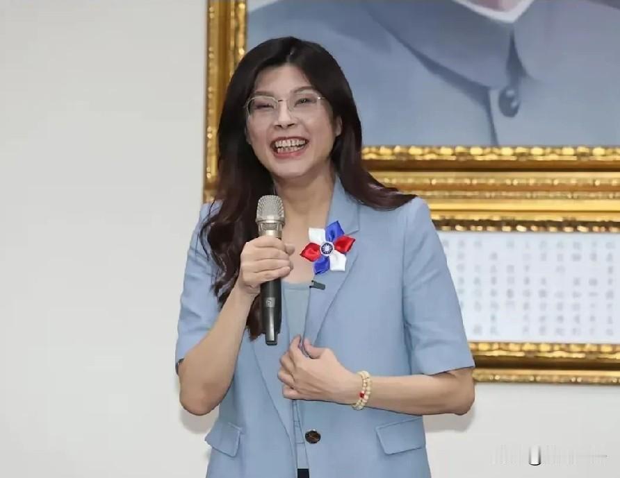 国民党从孙文开始
到郑丽文结束

一直都是“文”字当头
一致性极强
而且出生日期