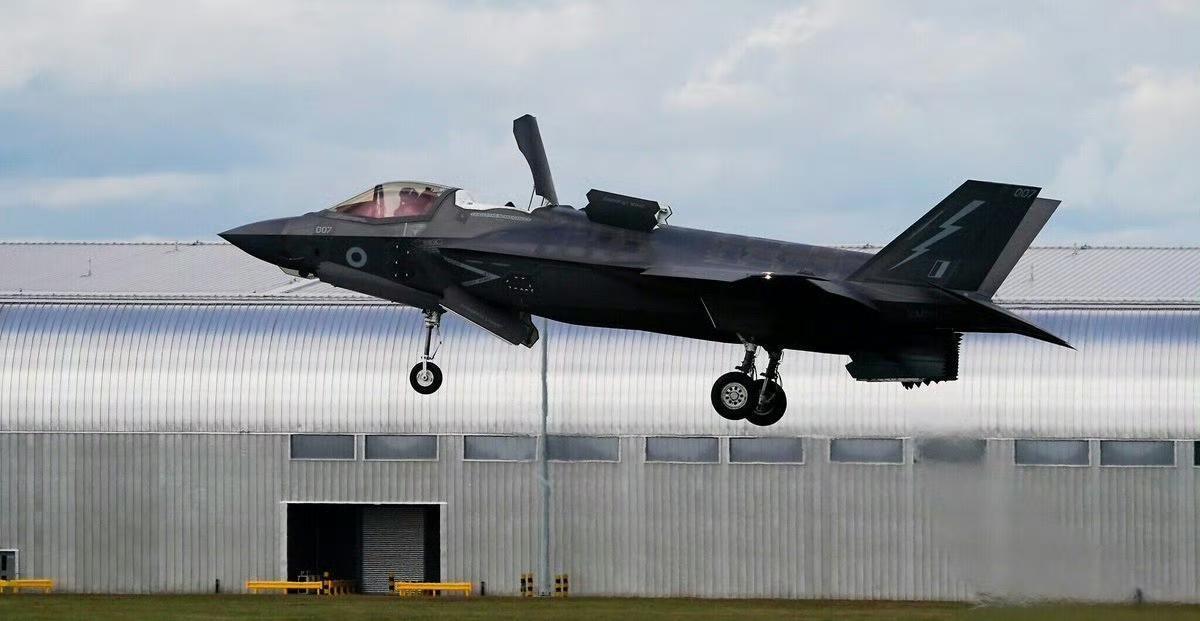 就在刚刚。
 
以色列方面突然表态了。据Axios披露，它只在美方向沙特出售F-