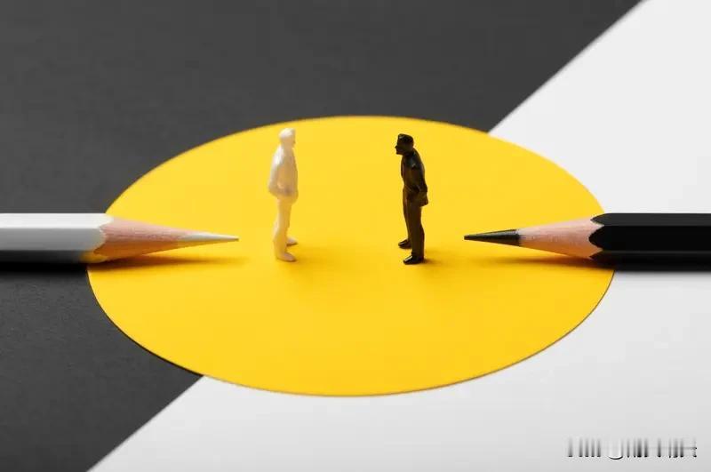 请不要用你那5公里的认知
去评价100公里以外的事
当别人不说话的时候
你应该认