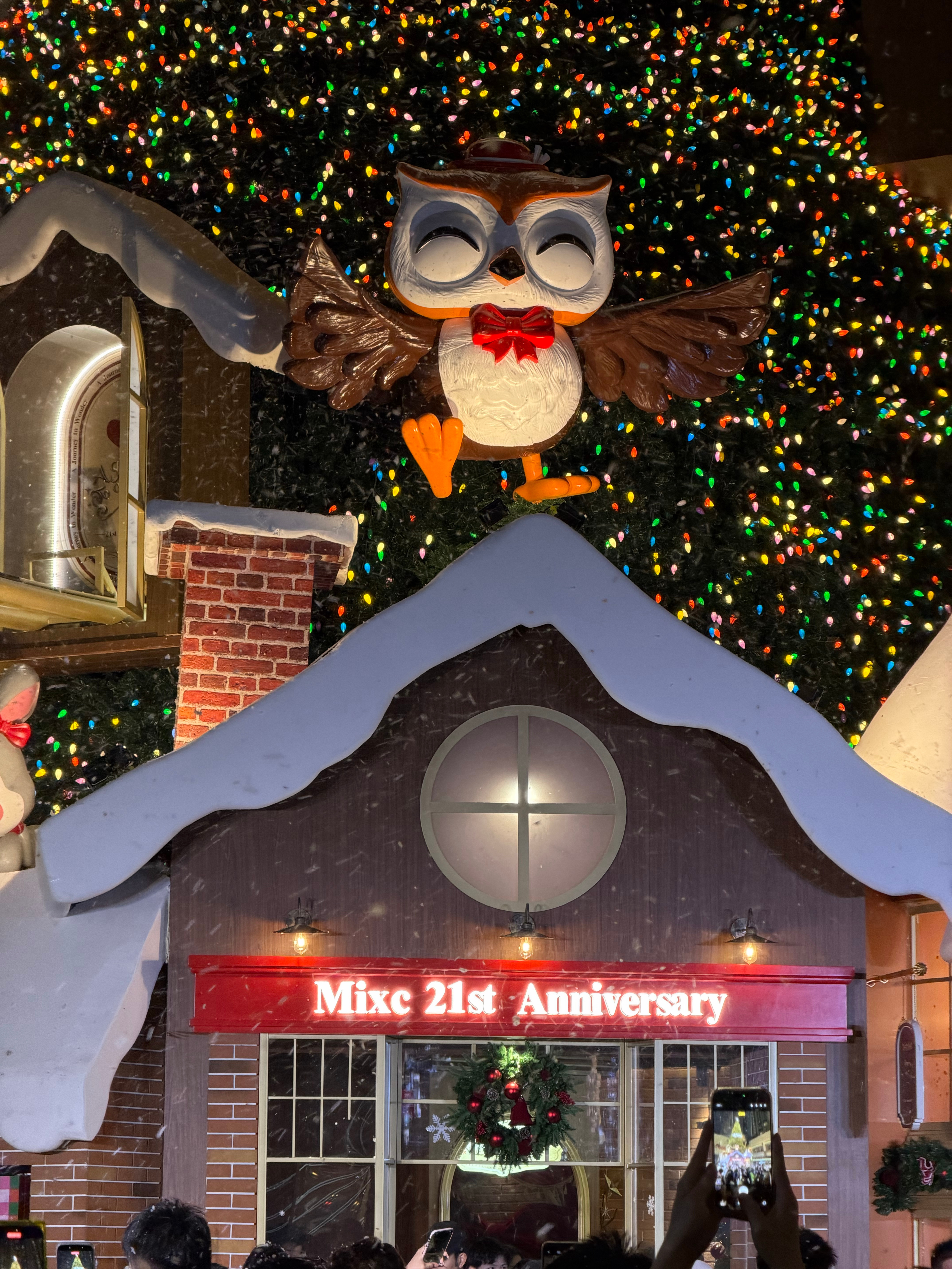 每年圣诞节，都来罗湖万象城看雪果然这才是冬天的快乐吧冬天的快乐是冰雪给的圣诞节 