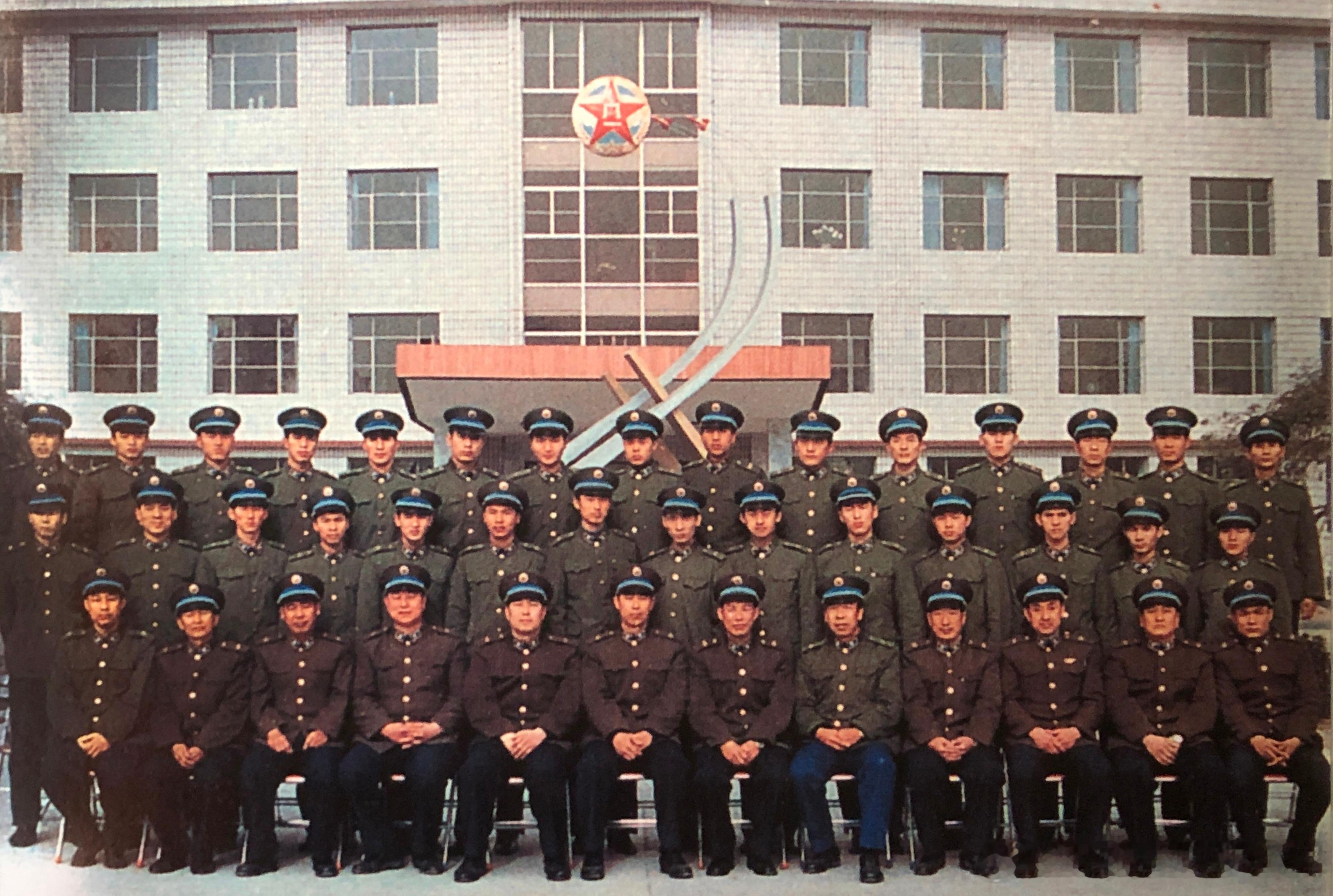 1987年12月20日空军首批大学本科飞行员毕业军事历史全触达