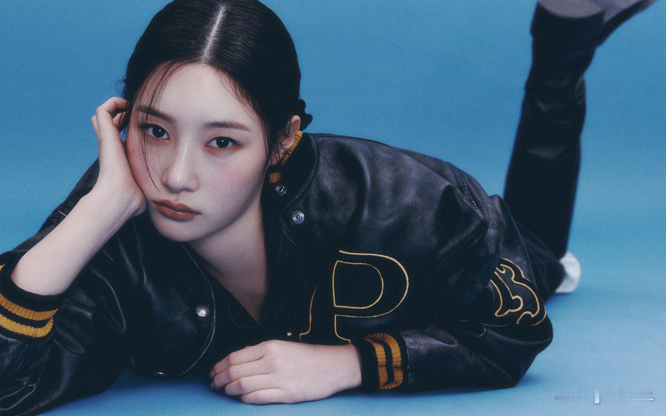 Esquire Korea 11月刊画报 郑采妍重组家庭还挺好看的！ ​​​