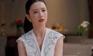 佟丽娅说，朵朵不知道他们离婚了，拜托，朵朵都十岁了，父母离婚五年他会不知道吗？