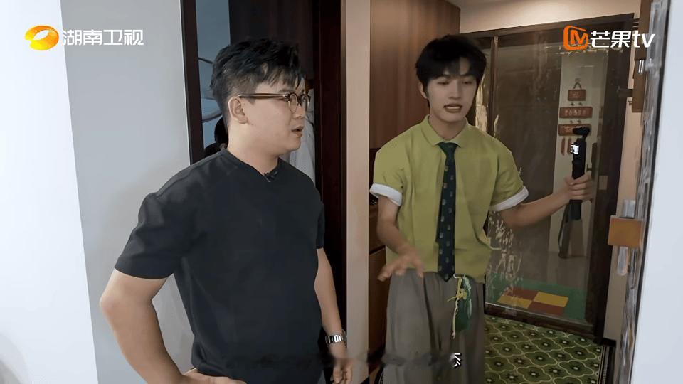河南95后男生在长沙开一人公司月入5万 河南95后男生刘家亨自己创业做一人影像工
