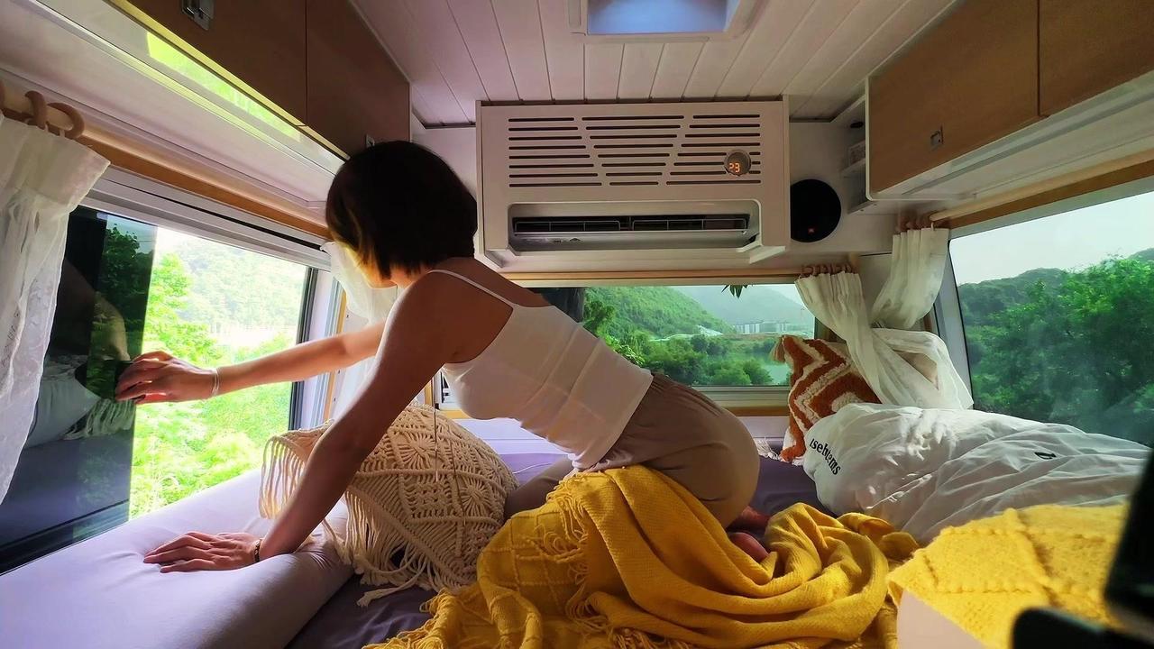 🚗房车旅居生活的固执女人，花6年时间走遍中国的各个角落！

大家好，我是雅清，