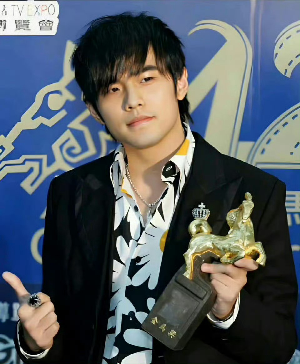 当年拿奖拿到手软 ​ ​​​