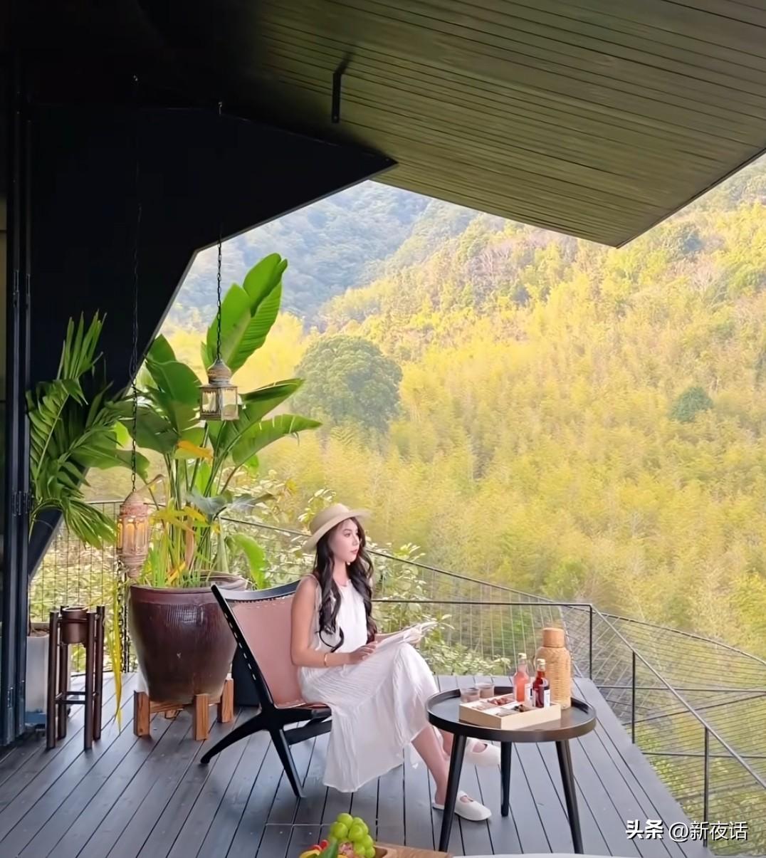 人活的越粗糙越快乐
都说五六十岁的人活明白了
他们可是头一批喊出“健康是金”“快