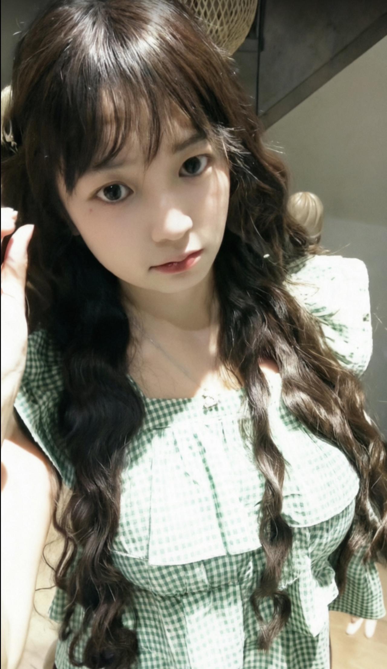 浅绿格子或者翠花什么时候穿都很好看，你的柜子里有这类型的衣服吗？