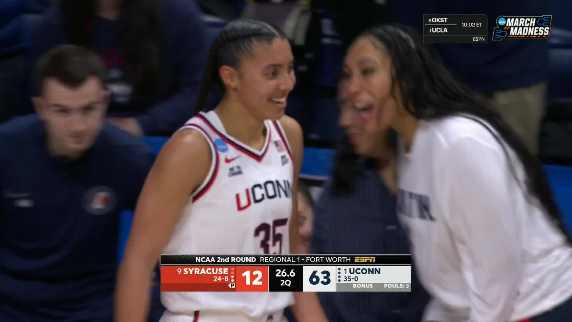 Azzi Fudd半场26分，对手全队半场只得了12分🤯🤯🤯ncaa疯狂三