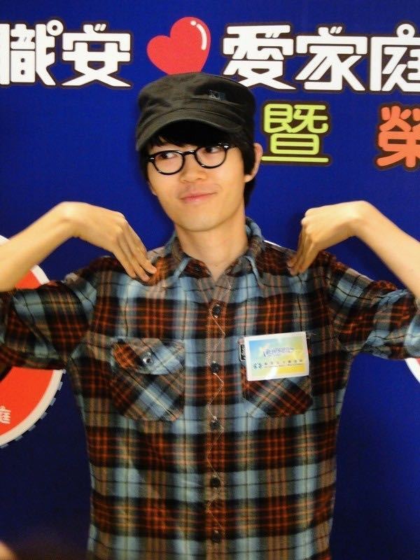 方大同入围金曲奖4项大奖方大同金曲奖4项入围当颁奖礼播放《梦想家》片段时，台下艺