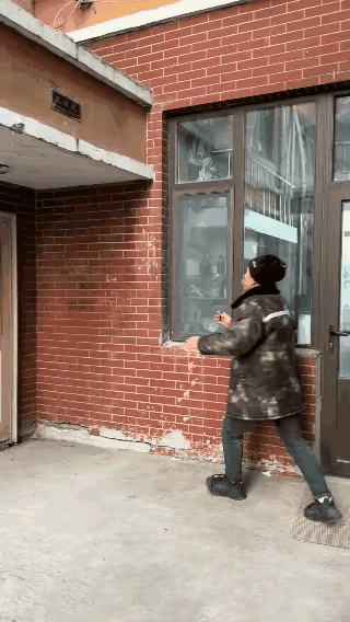 大哥特种兵退役的吧！