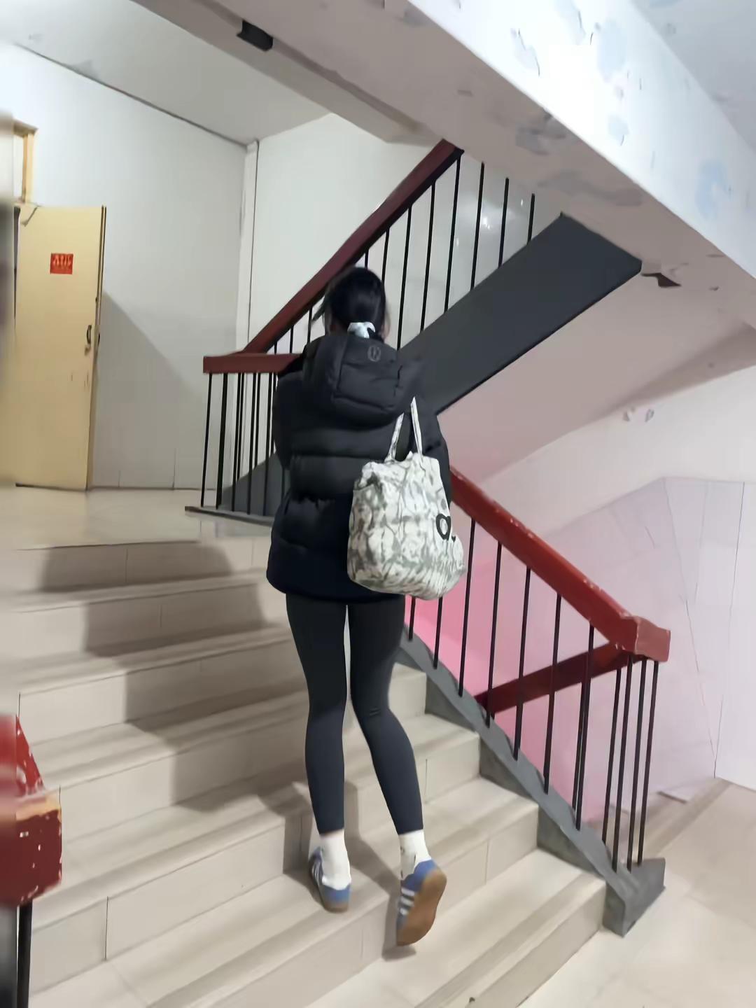 希望我们都会有一份恰到好处的幸福 不会患得患失 不会唉声叹气