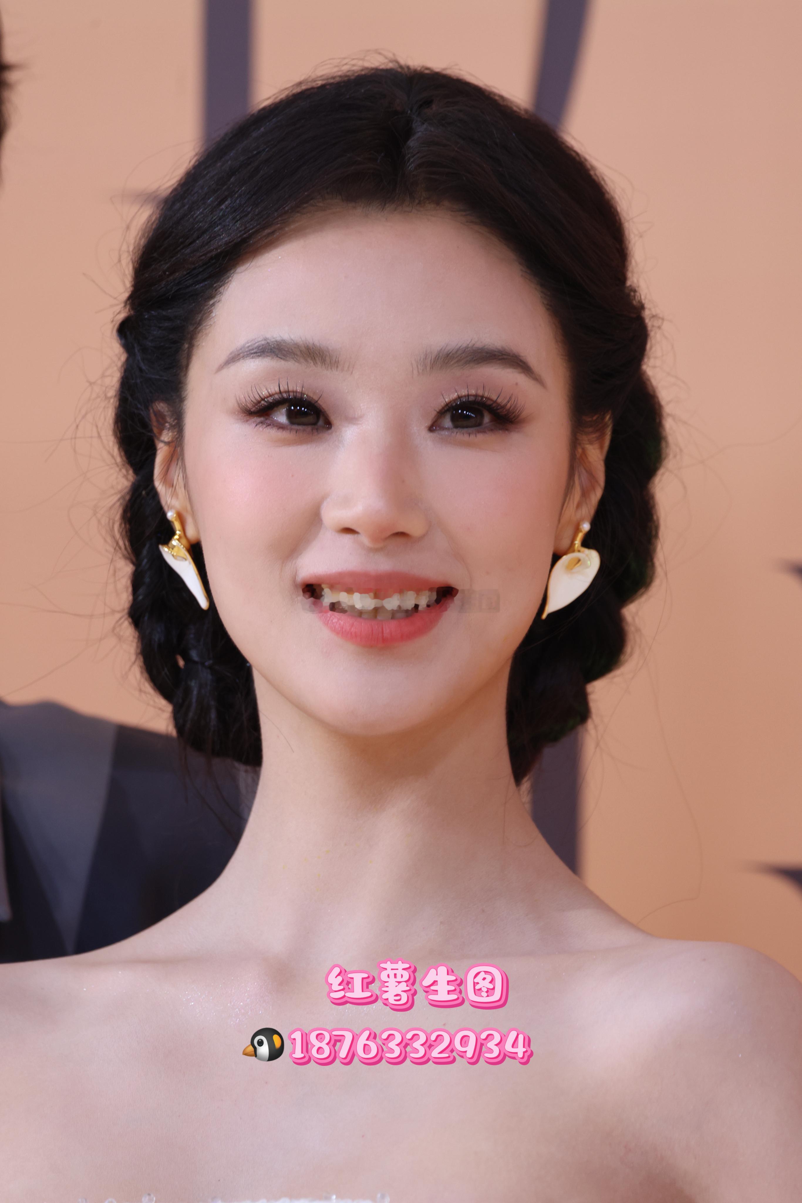 王小亿今日时尚中国造型 有特写 