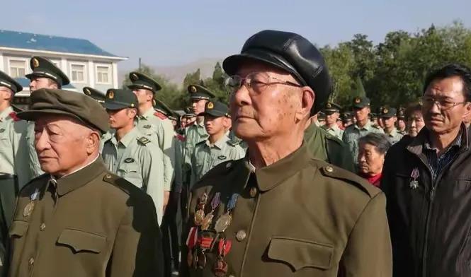 四野后辈举办纪念聚会，一野后辈是否该效仿？传承精神从不拘形式
 
四野的后辈每年