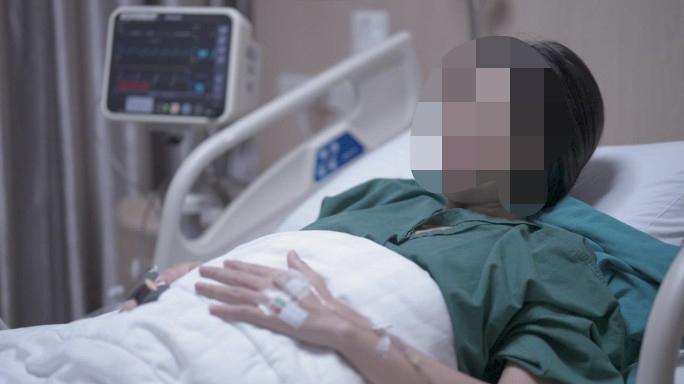 辽宁女子临盆时与丈夫吵架，丈夫摔门而出，女子独自去医院生产，两天后丈夫拎着礼物来