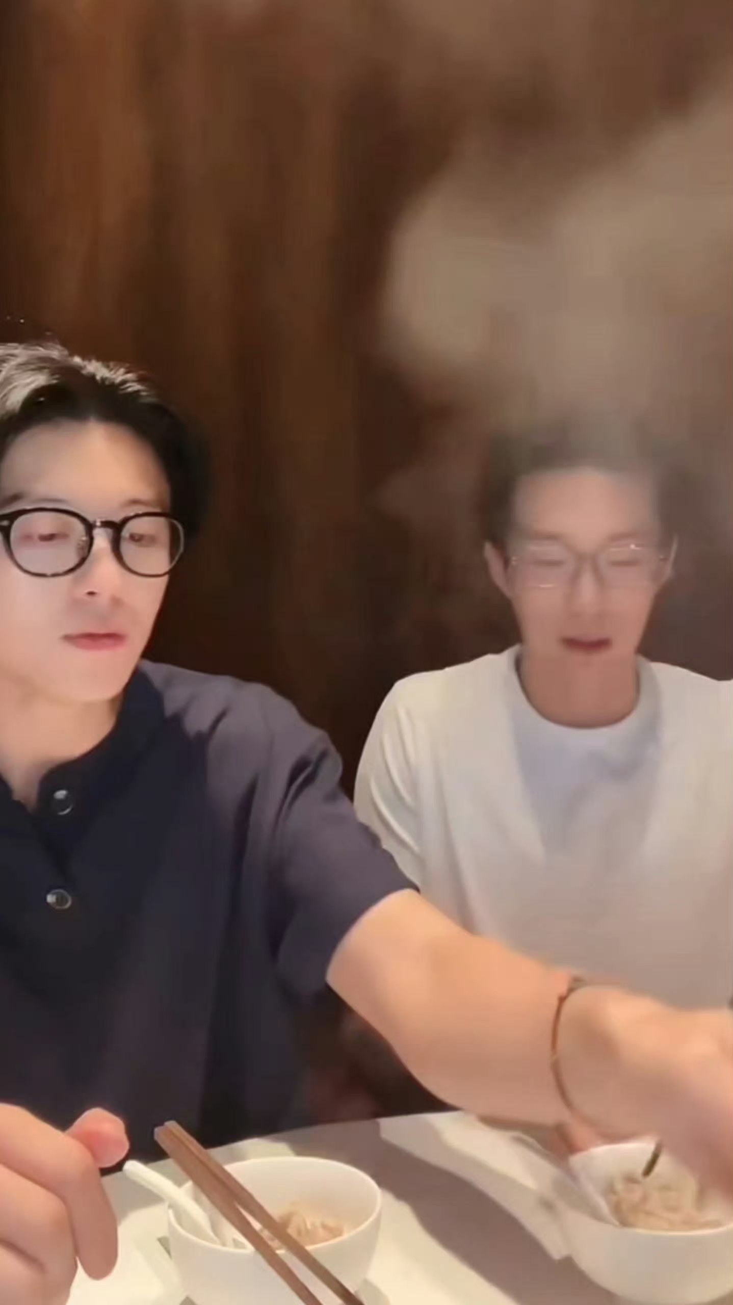 我辉哥现在对小伯的“不用管”真的特别敏感啊 ​​​
