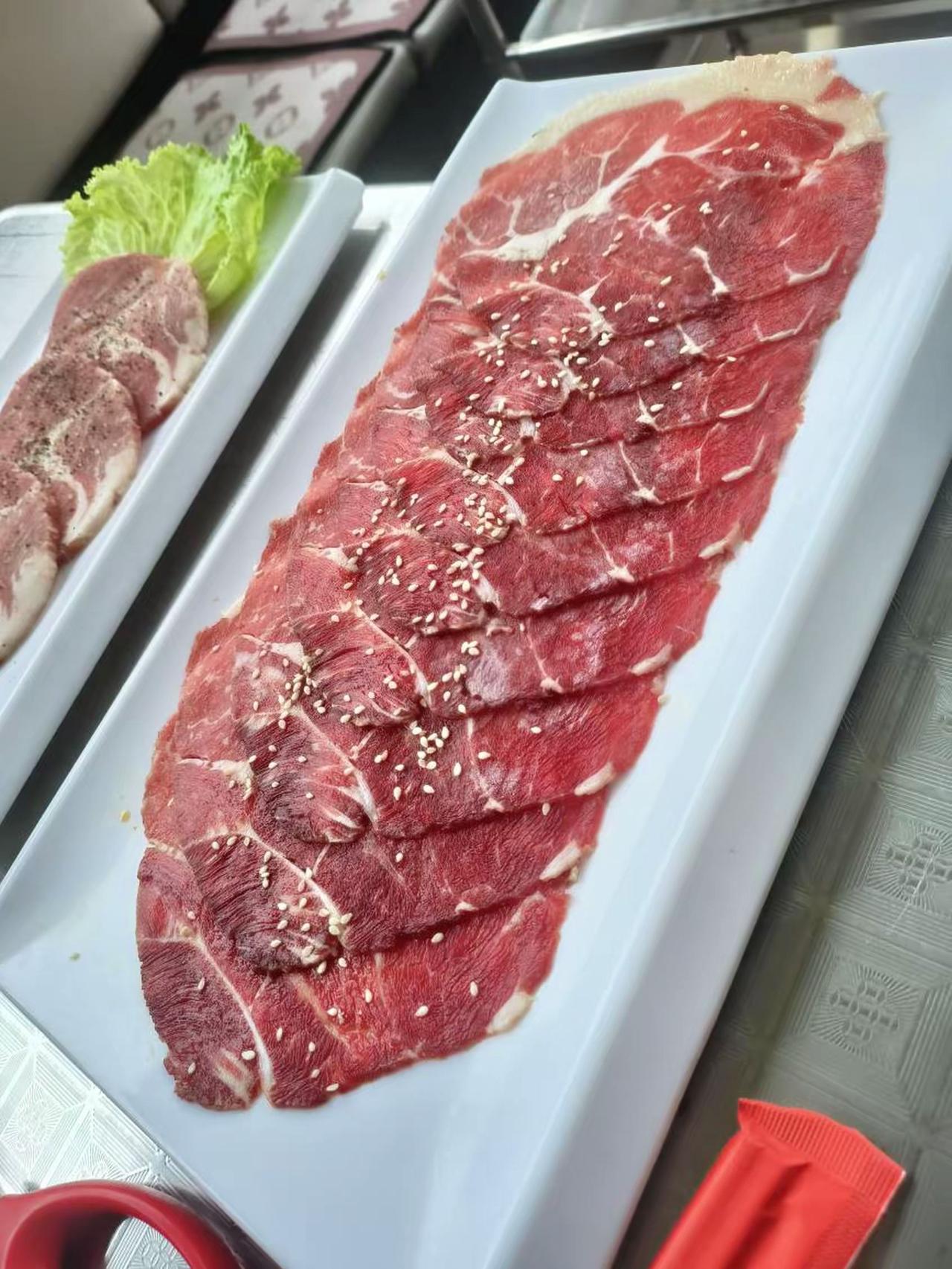 😋口味：很喜欢的一家店。肉质好，食材新鲜，分量也可以。而且每个部位每种方法的烤