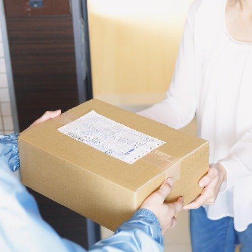 宿迁001号退休快递员养老金4392元 不错啊，这充分印证了那句话——三百六十行