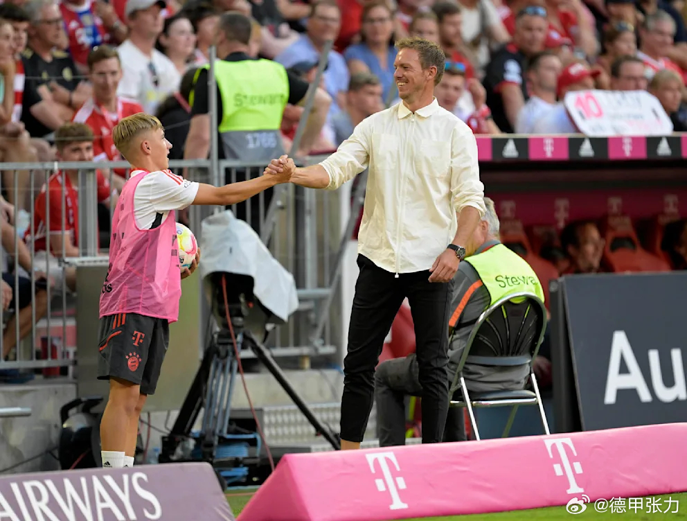 作为纳格尔斯曼执教国家队迎来首秀的第23名球员，卡尔同时还是二战后德国队出场第四