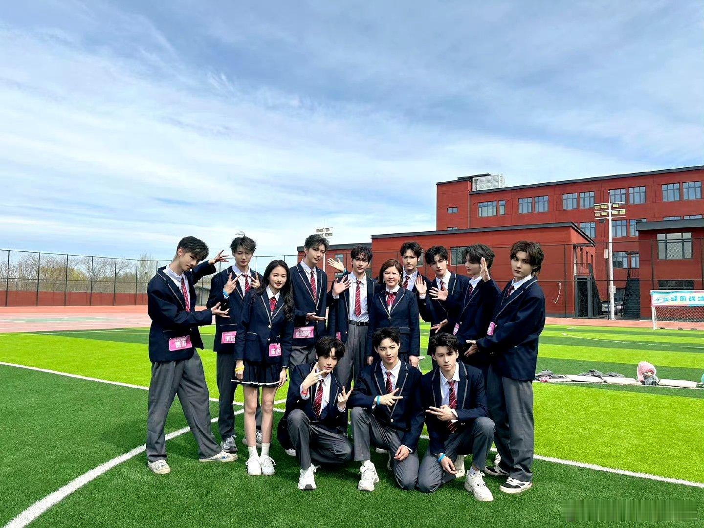 乐华年轻的战场居然还有续集 谁的DNA动了？乐华《年轻的战场》续集来袭，校园篇章