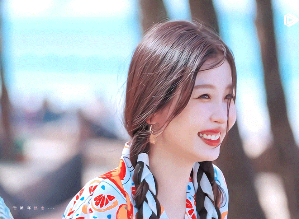 虞书欣无敌萌物一只！！！[抓狂] 