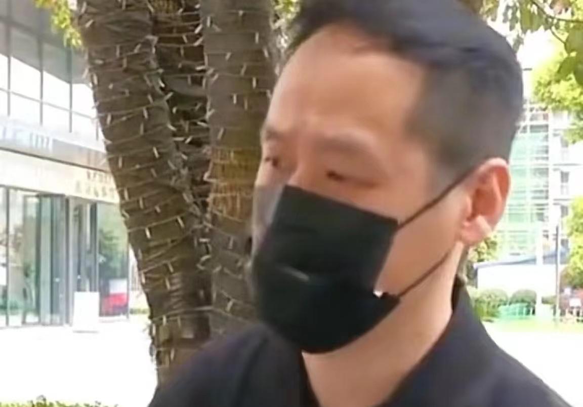凌晨一点多，义乌一家酒店的房间里，上演了一场闹剧。一名男子拒绝了女子提出的一些额