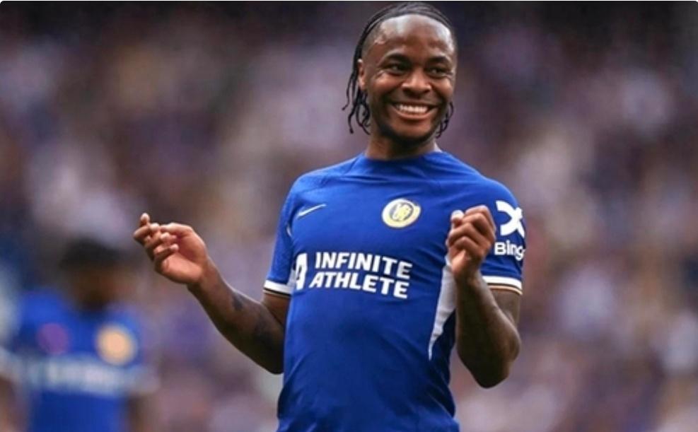 邮报：斯特林为踢球可考虑一切选择，周薪或低至6万镑据《每日邮报》报道，斯特林已经