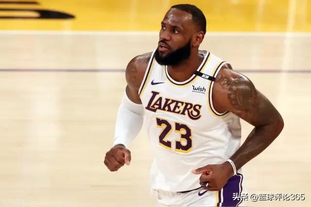 NBA常规赛40+次数排名榜:现役4人上榜，詹姆斯仅排名第2。

威尔特·张伯伦